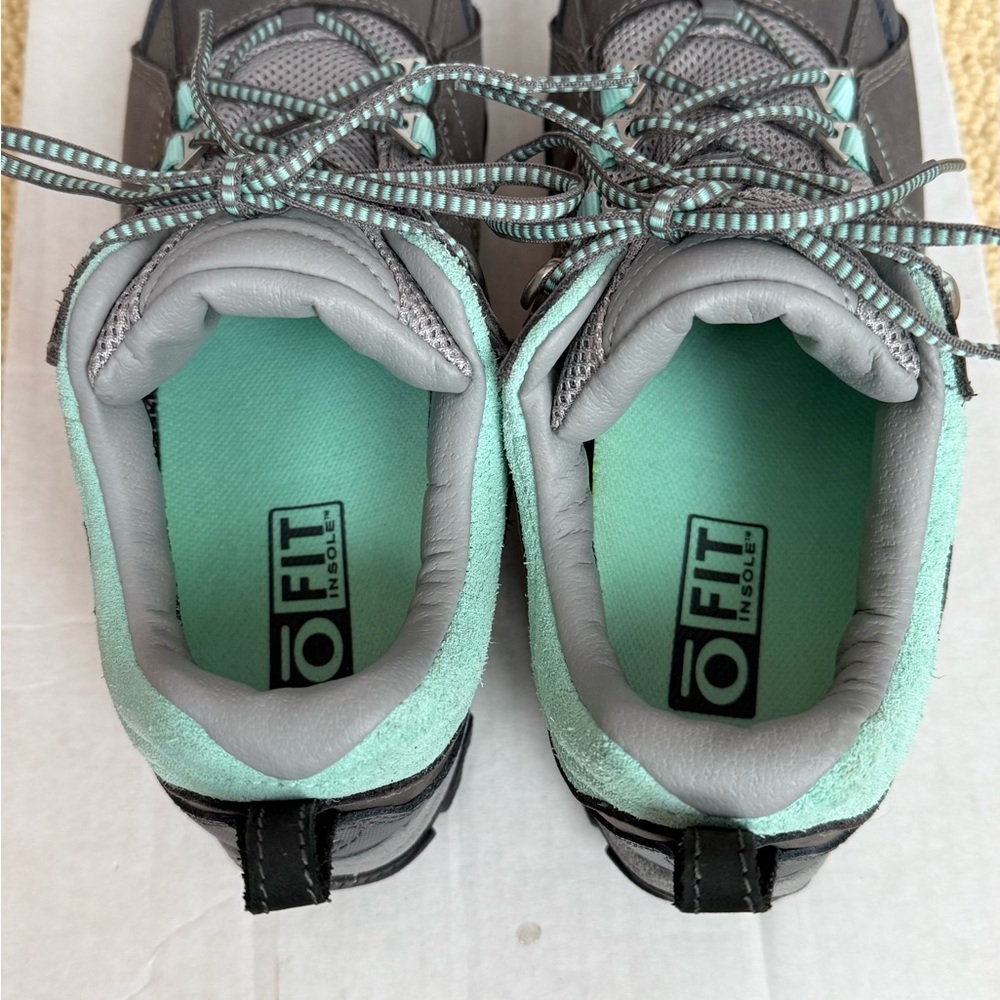 Oboz Sapphire Low BDry waterproof women’s hiking shoes - Picture 9 of 10